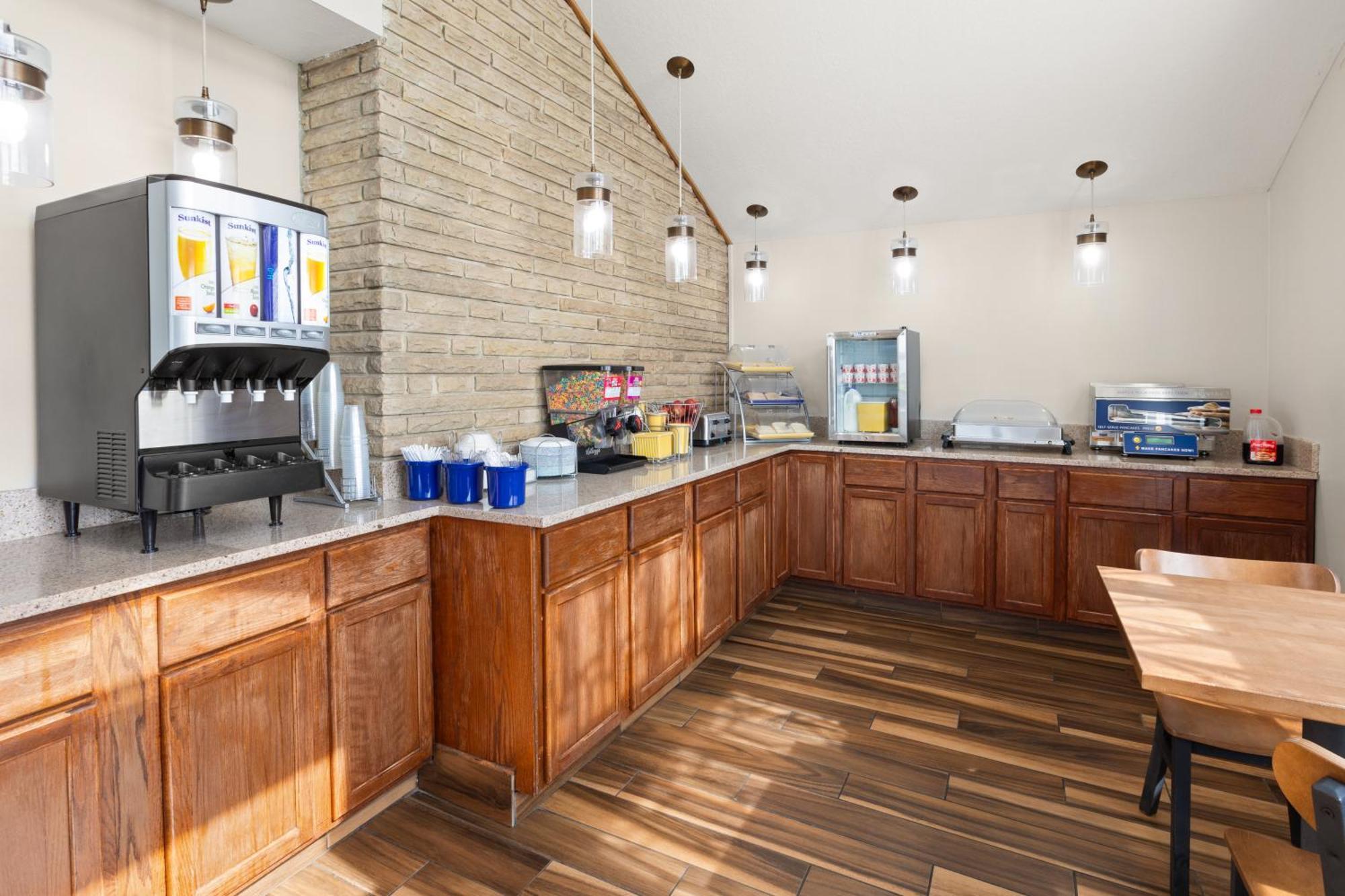 Days Inn By Wyndham Wauseon Buitenkant foto
